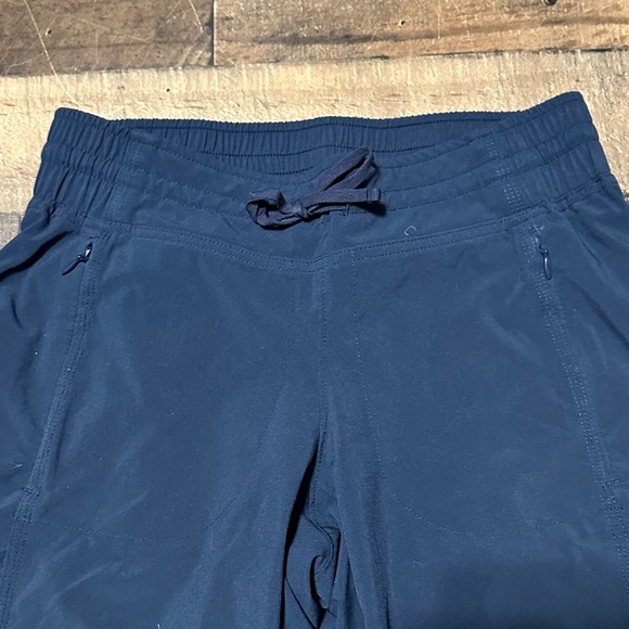 Athleta La Viva Capri Jogger Pants - Picture 4 of 6